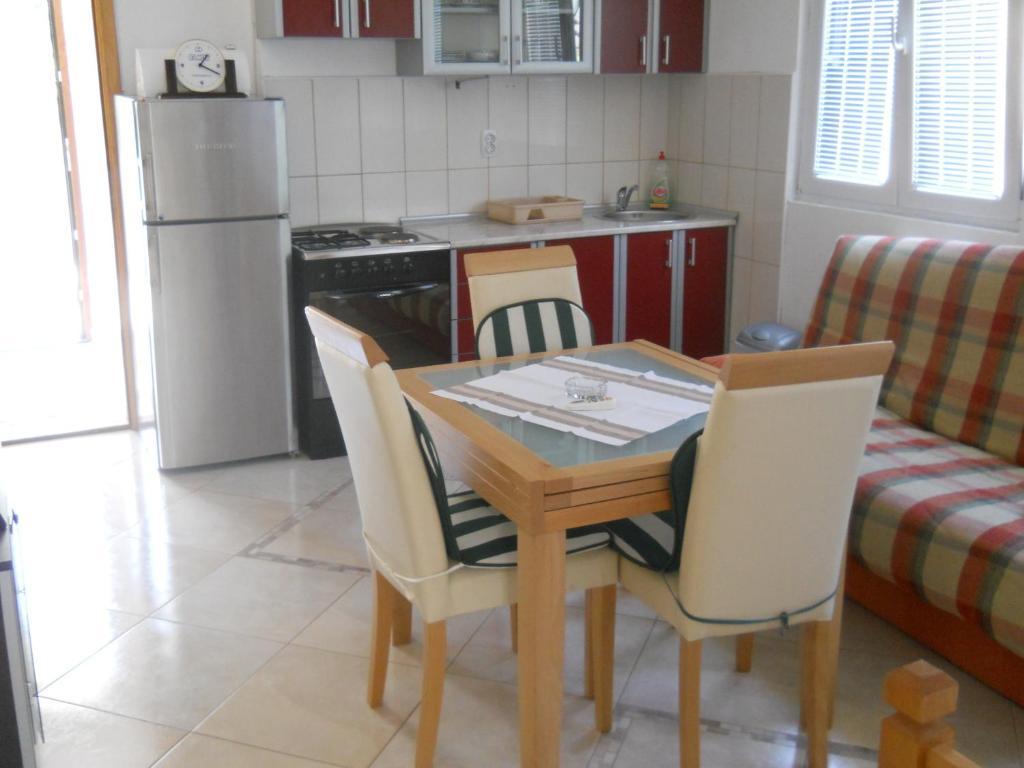 Apartments Ognjenović Risan Kamer foto
