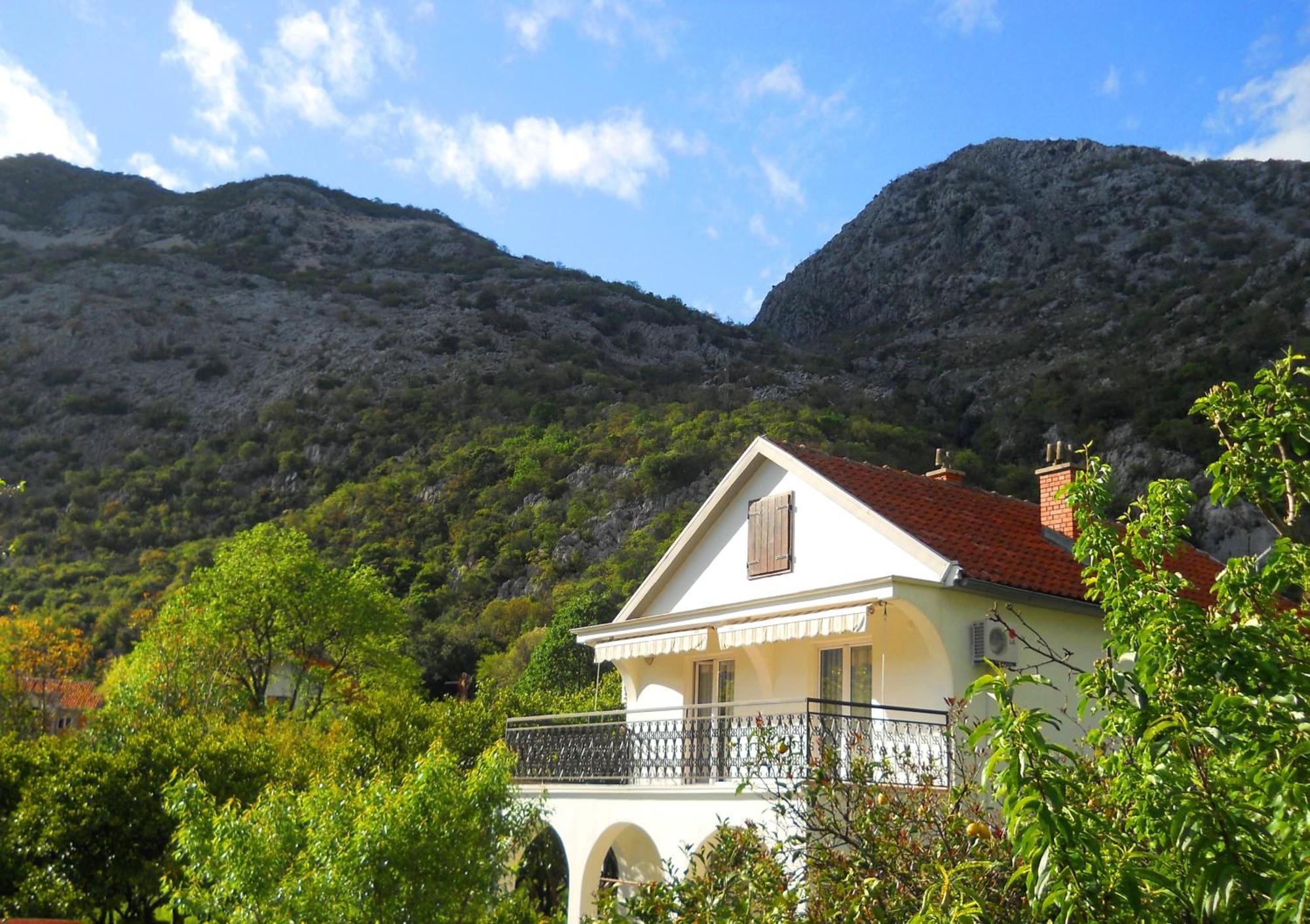Apartments Ognjenović Risan Buitenkant foto